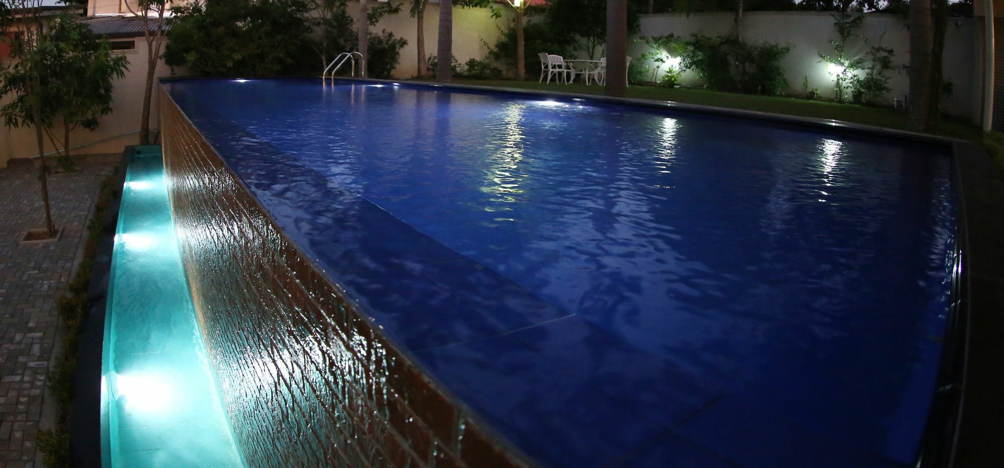 Capital Villa バタラムラ エクステリア 写真